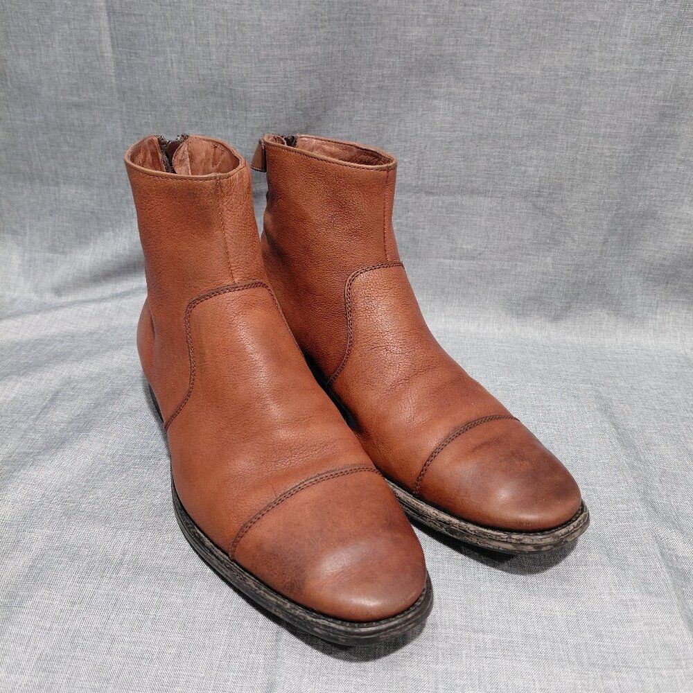 J&M 1850 Johnston & Murphy Distressed Brown Leather Back Zip Boots Mens 9.5 M